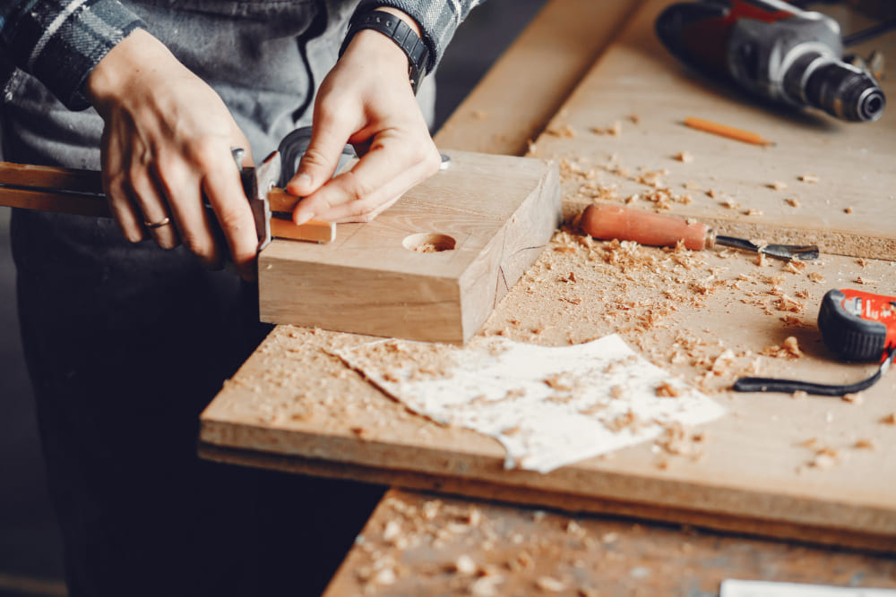 Esplora il Mondo della Lavorazione del Legno: Introduzione al Pantografo - Un'Affascinante Tecnologia per Creare Opere d'Arte