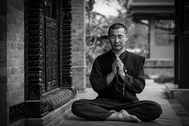 Yoga, meditazione e colori un viaggio di equilibrio e armonia